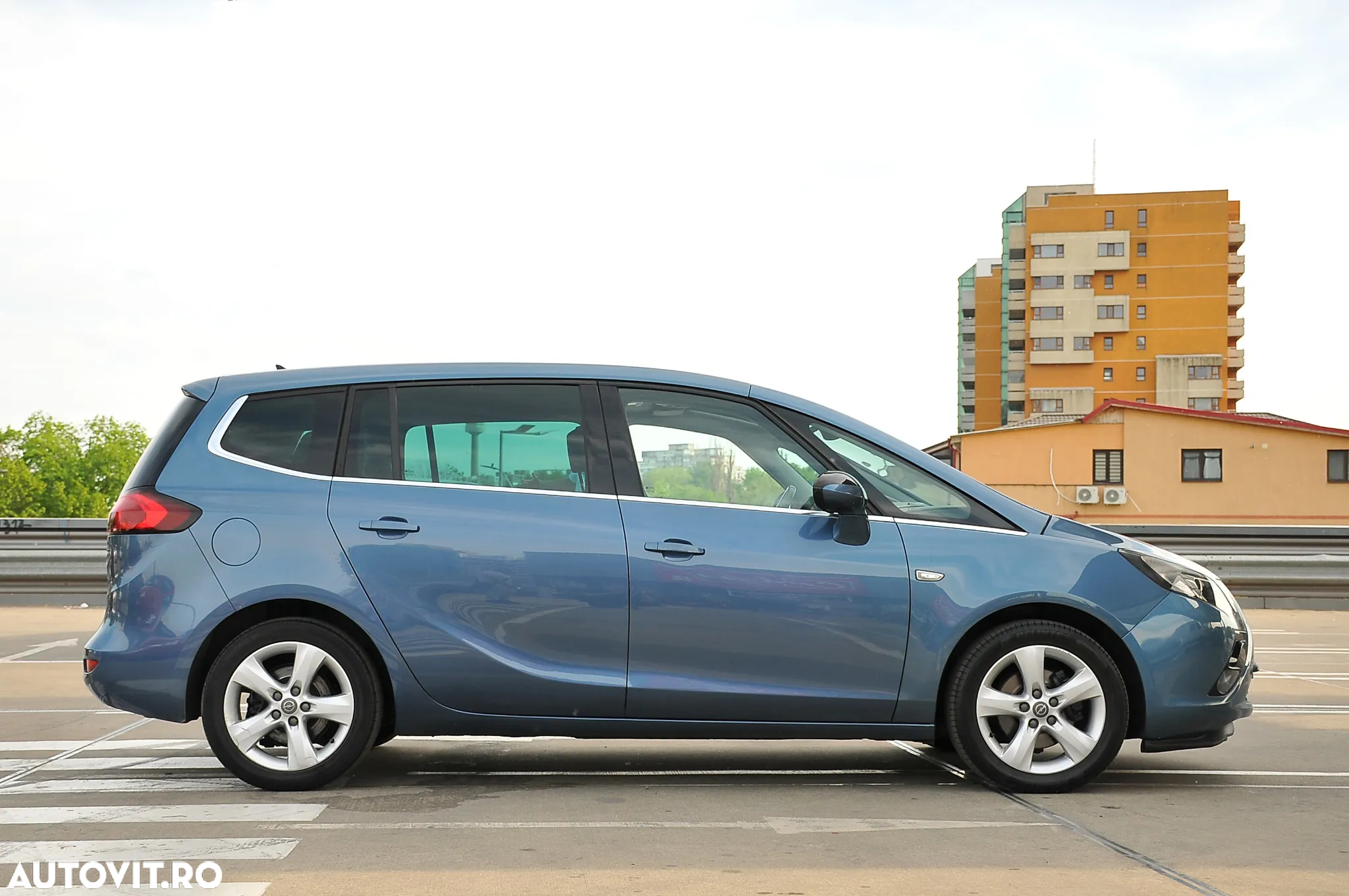 Opel Zafira Tourer 1.6 CDTI Start/Stop Cosmo - 3