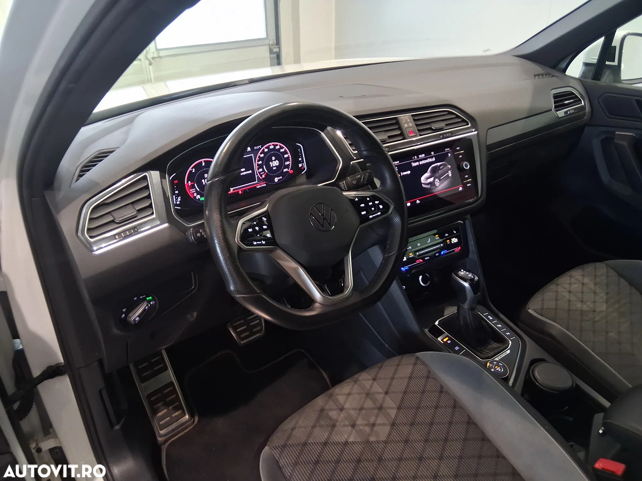 Volkswagen Tiguan 2.0 TDI SCR DSG 4Motion R-Line - 14