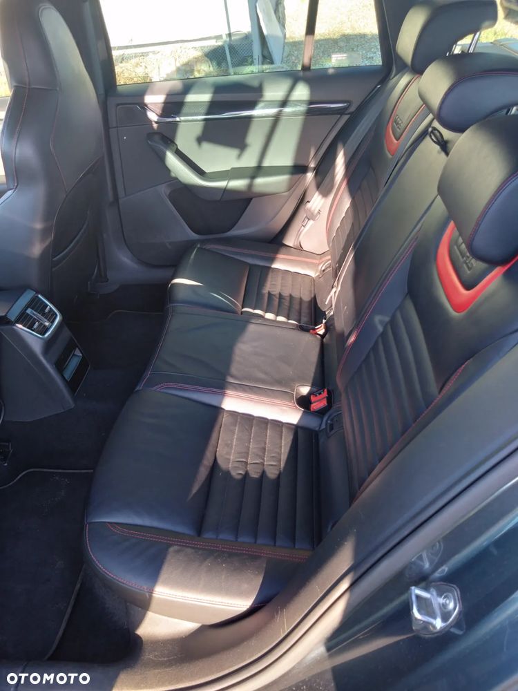 Skoda Octavia 2.0 TDI 4x4 RS DSG - 17