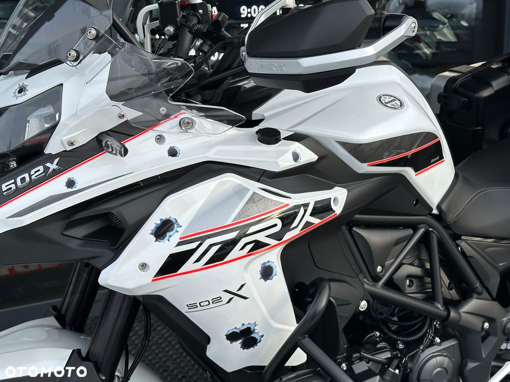Benelli TRK 502X - 36