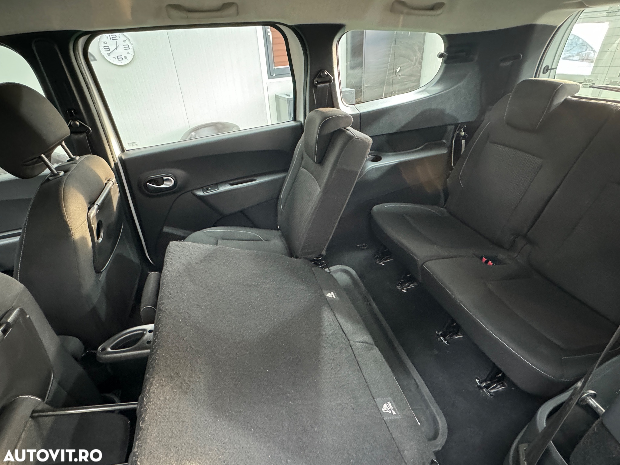 Dacia Lodgy 1.5 Blue dCi Laureate - 13
