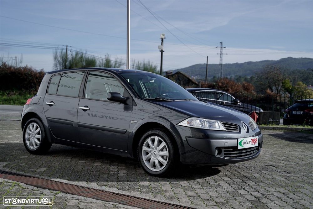 Renault Mégane - 5