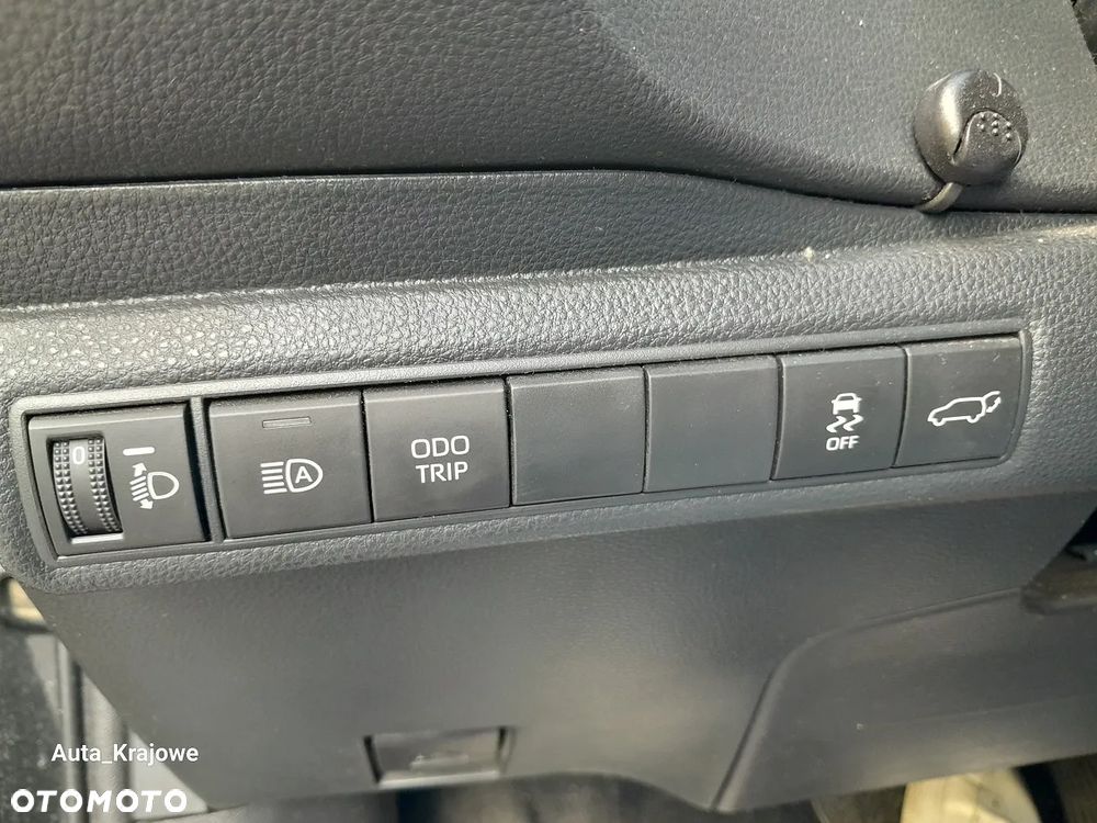 Toyota Corolla 1.8 Hybrid GPF Executive - 29