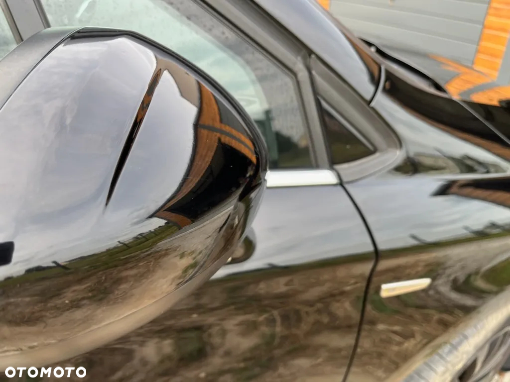 Citroën C4 e-HDi 115 Exclusive - 4
