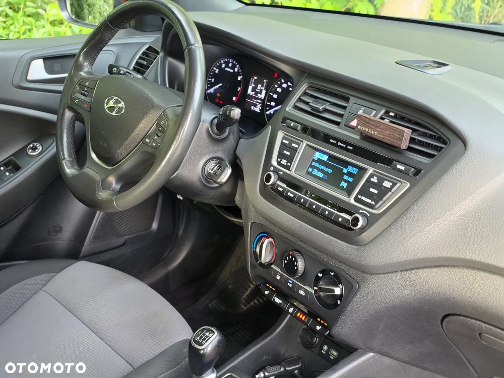 Hyundai i20 1.2 Passion Plus - 33