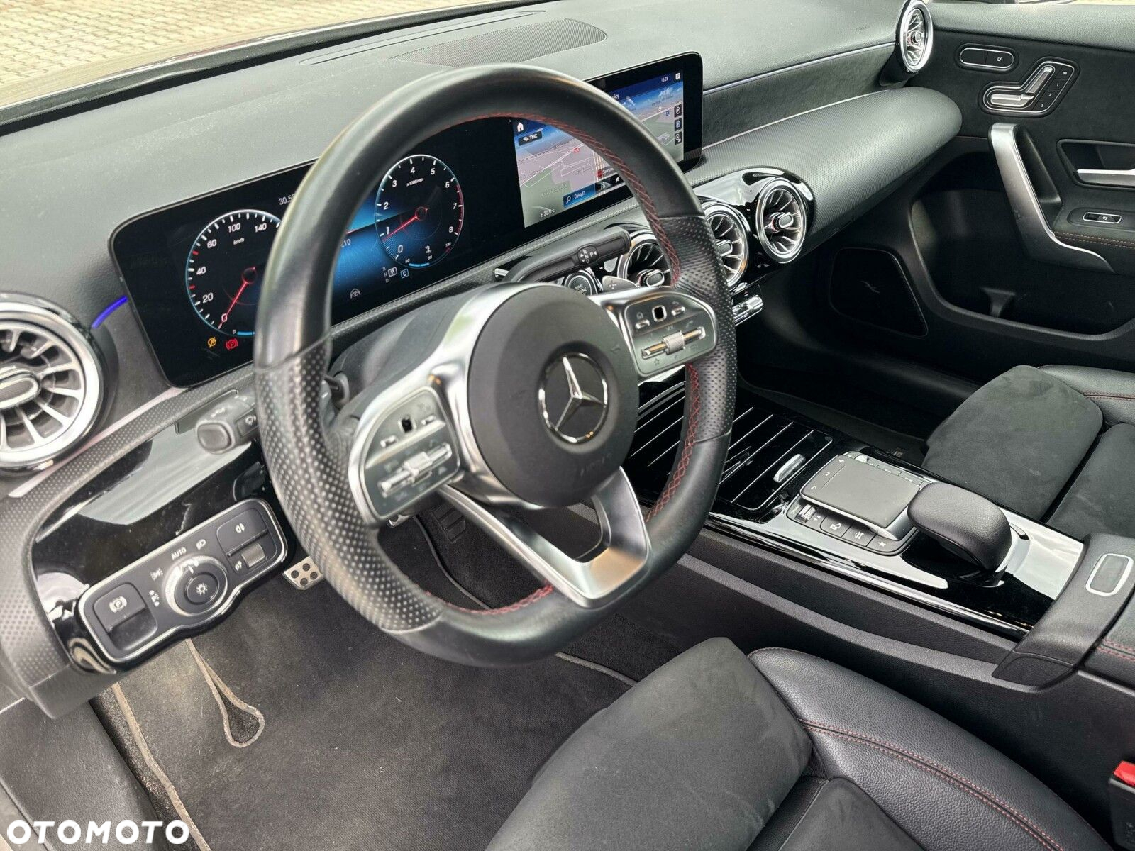 Mercedes-Benz Klasa A 180 AMG Line 7G-DCT - 10