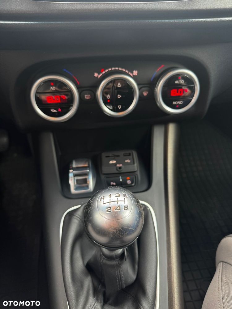 Alfa Romeo Giulietta 1.6 JTDM 16V - 13