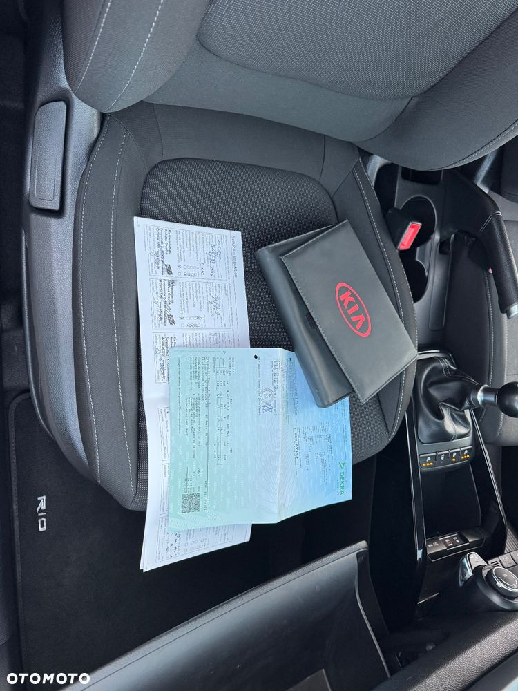 Kia Rio 1.2 Dream Team Edition - 38