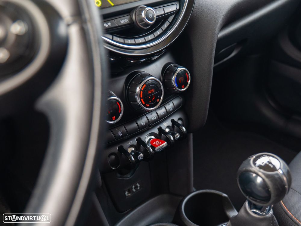 MINI 3 Portas One D - 20