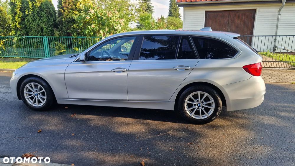 BMW Seria 3 318d Advantage - 23