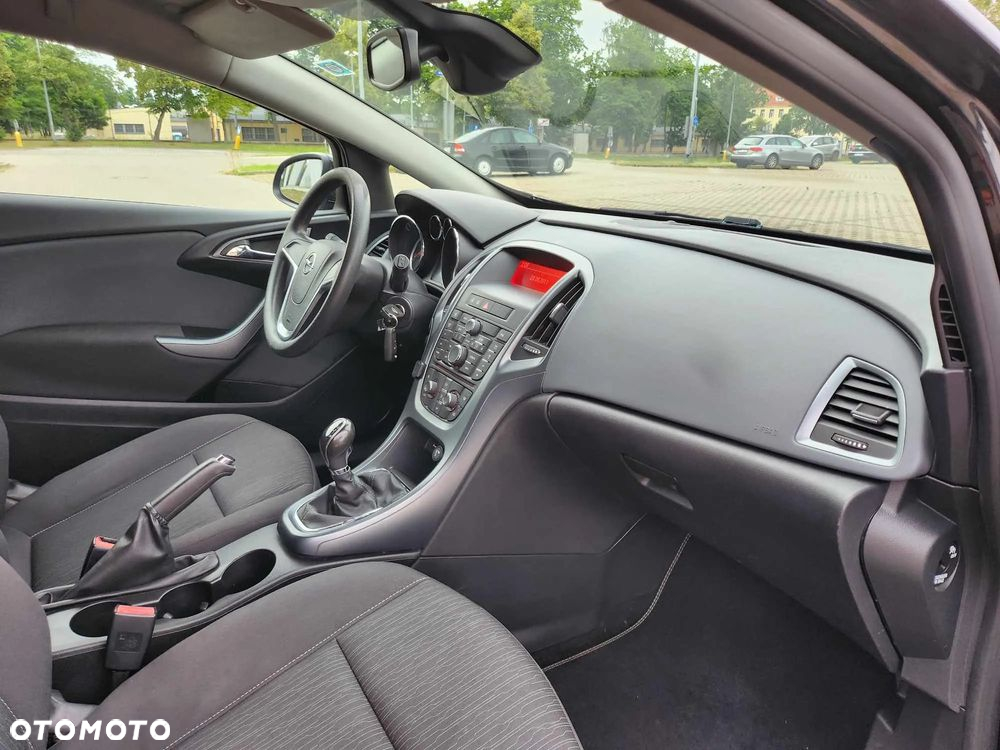 Opel Astra GTC 1.4 Turbo - 11