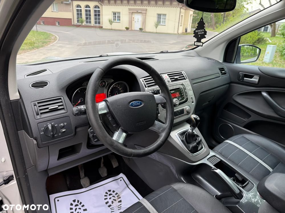 Ford Kuga 2.0 TDCi Titanium - 6