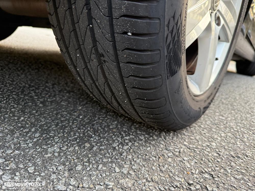 VW Golf Variant 1.6 TDi BlueMotion Confortline - 14