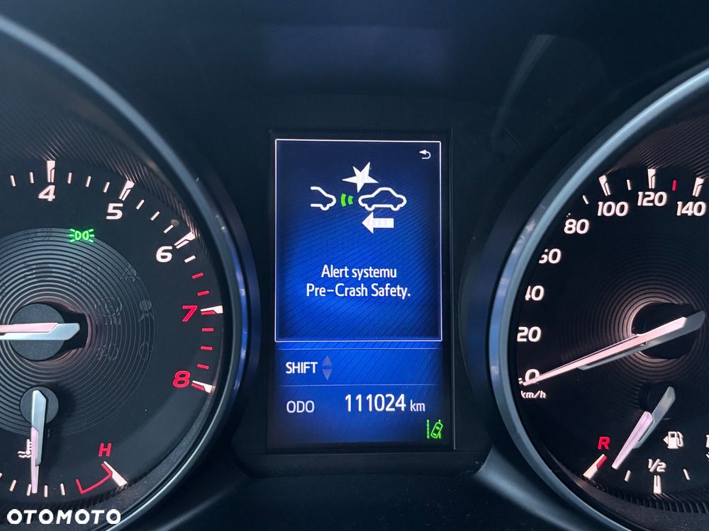 Toyota Avensis 1.8 Premium - 16