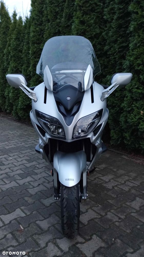 Yamaha FJR - 16