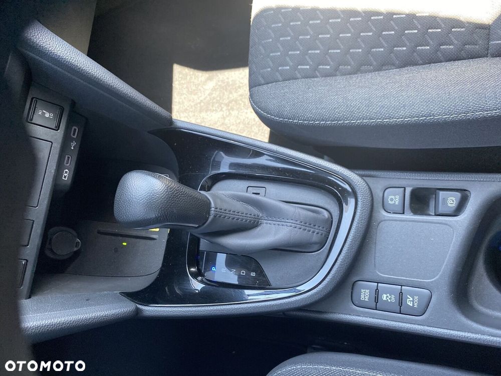 Toyota Yaris Cross Hybrid 1.5 Style - 17