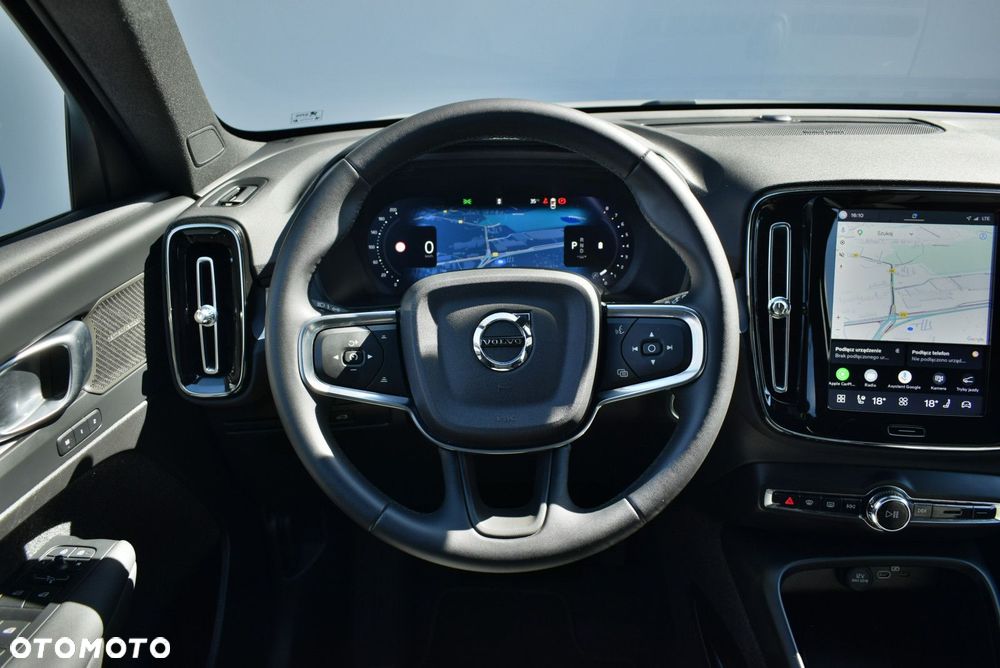 Volvo XC 40 - 18