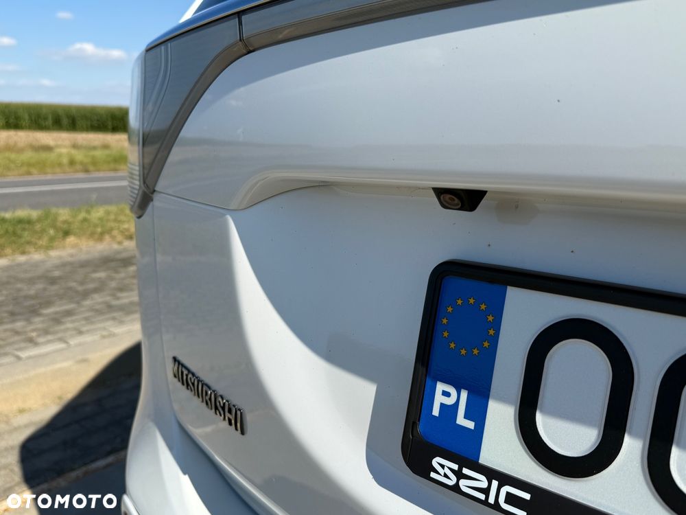 Mitsubishi Outlander 2.2 DID Instyle Navi - 19