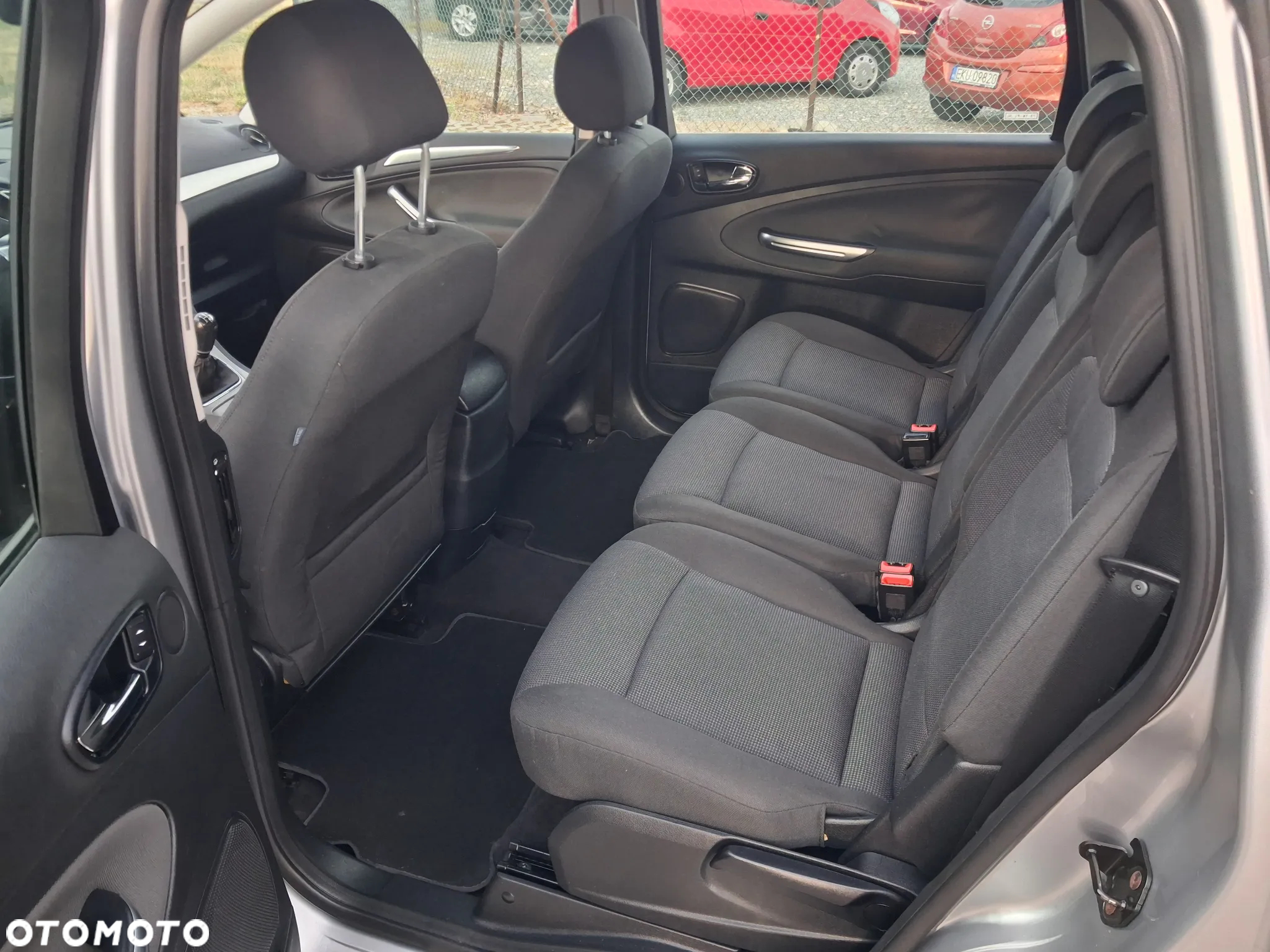Ford S-Max 2.0 Ambiente - 14