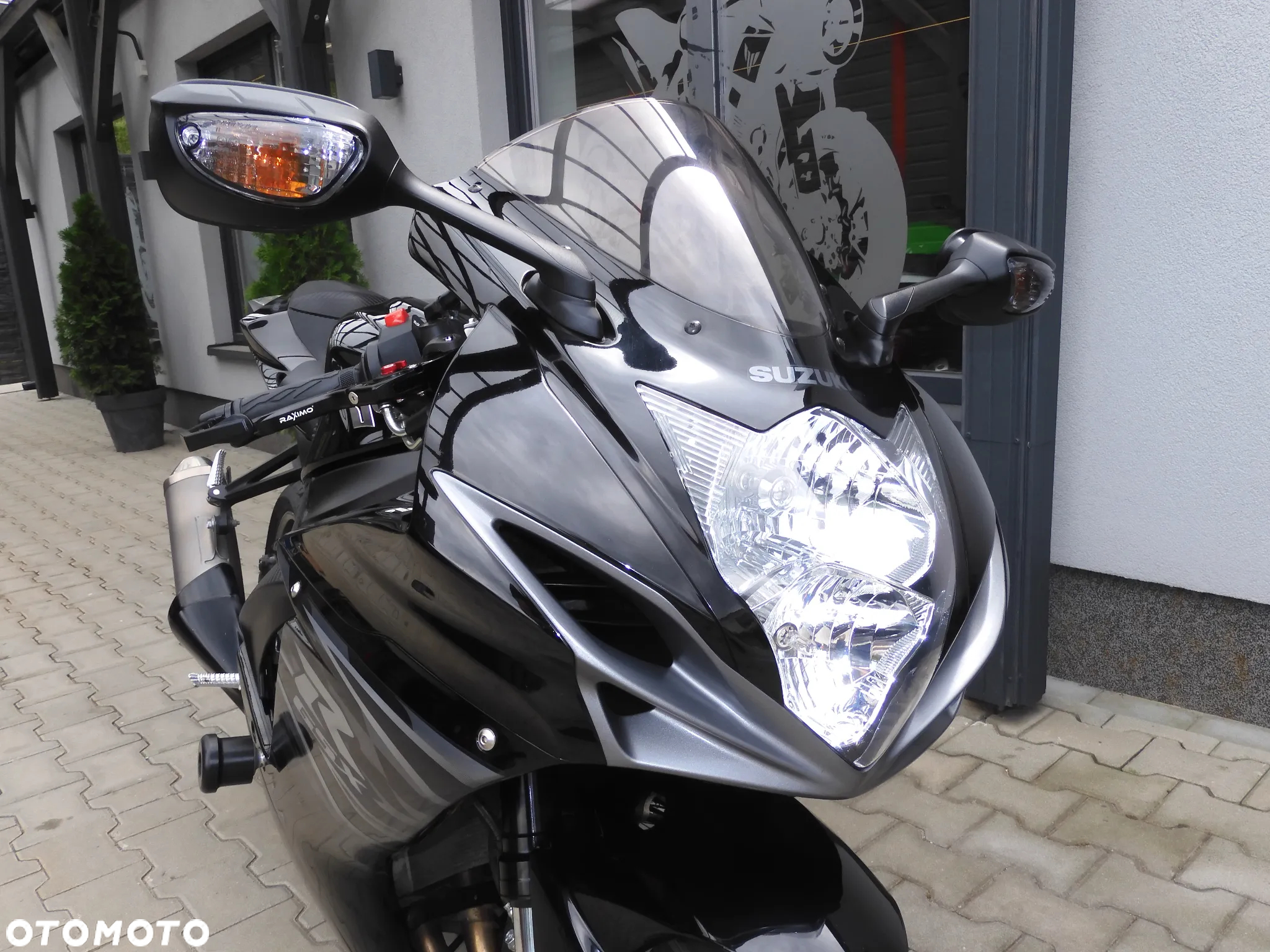 Suzuki GSX-R - 5