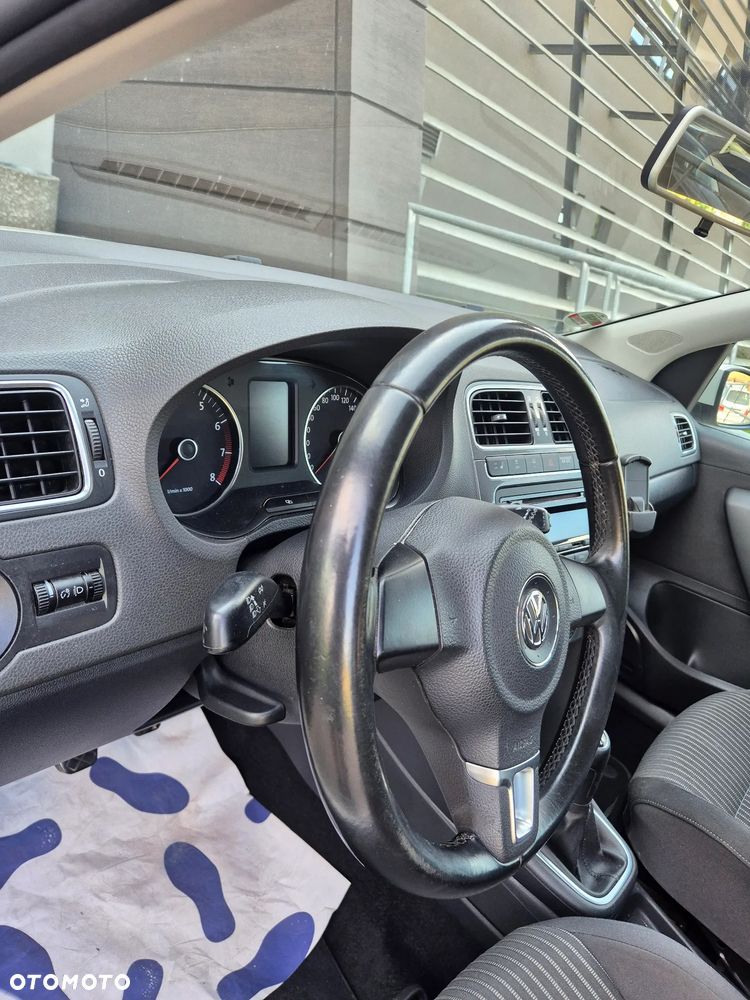 Volkswagen Polo 1.4 16V Highline - 24