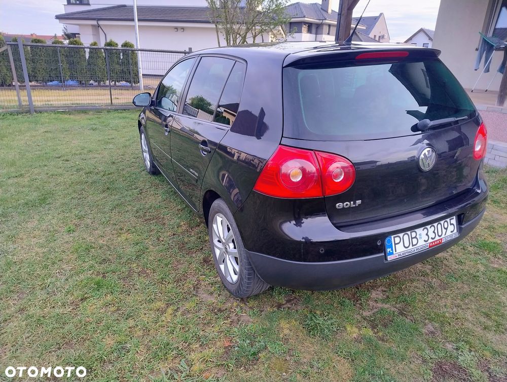 Volkswagen Golf - 6