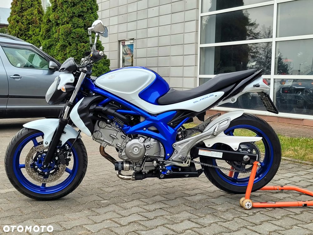 Suzuki Gladius - 13