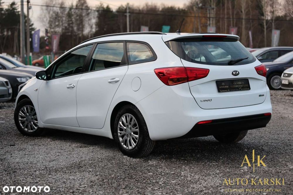 Kia Ceed - 4