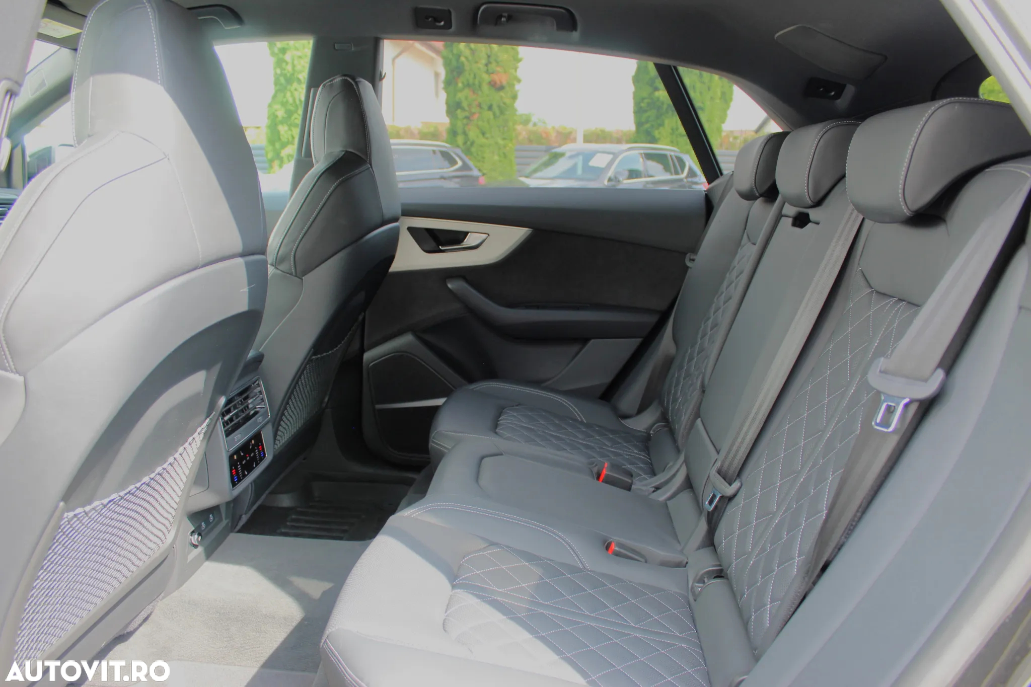 Audi SQ8 4.0 TFSI quattro Tiptronic - 12