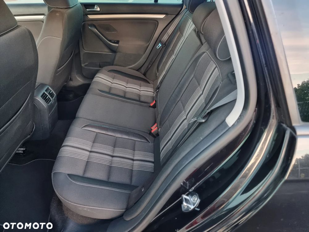 Volkswagen Golf Variant - 26