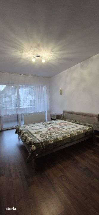 Apartament de 3 camere, garaj, balcon zona Terra — fotografia 3