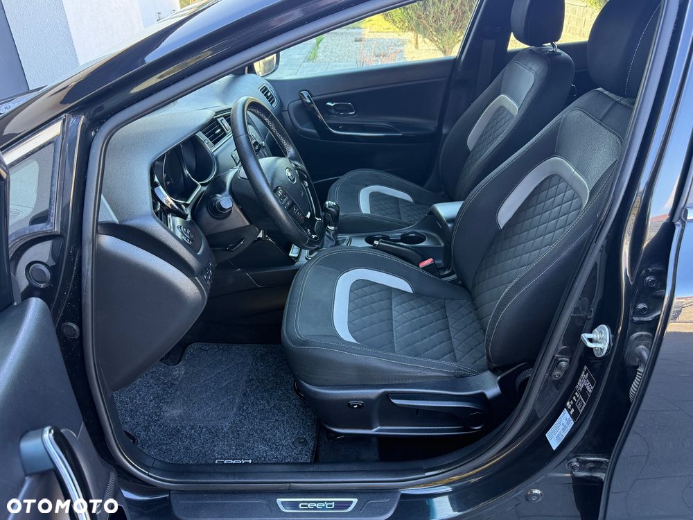 Kia Ceed 1.6 CRDi 136 ISG GT Line - 15