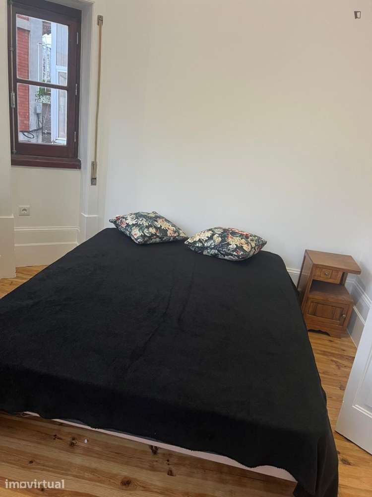 Quarto - localizado em Montes Claros Coimbra - Grande imagem: 5/13