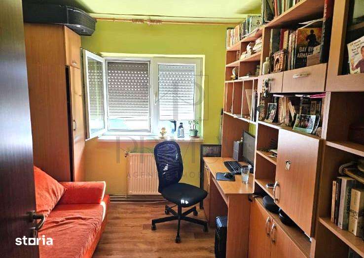 SAGULUI - DAMBOVITA - BLOC IZOLAT - 3 CAMERE - 2 BAI - CENTRALA PROPRI — fotografia 1
