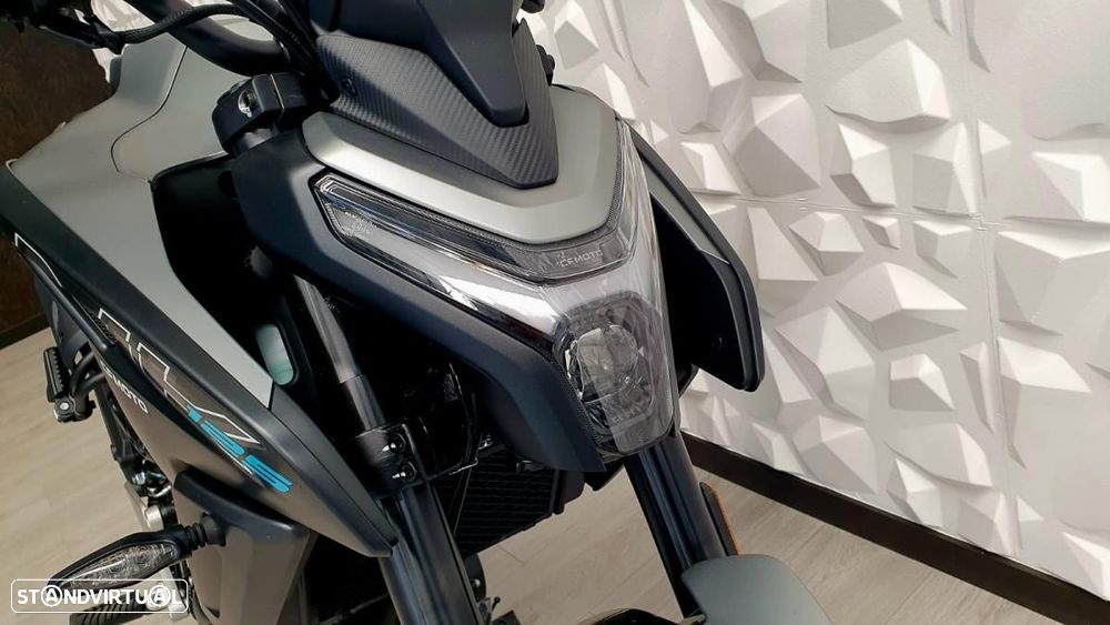 CF Moto 125NK - 10