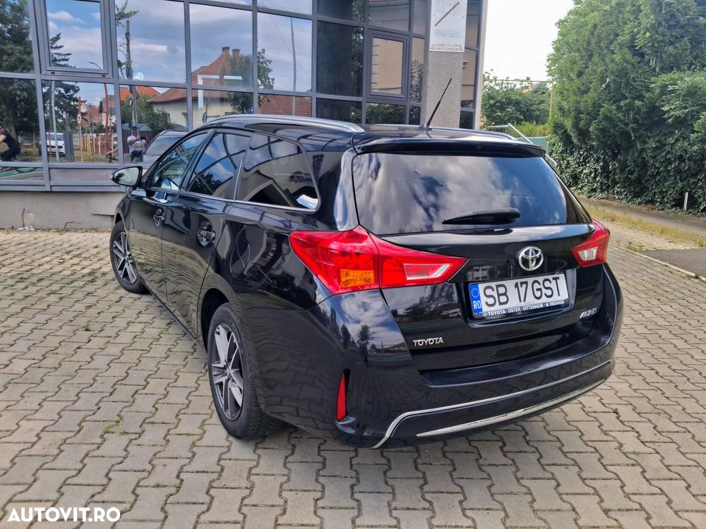 Toyota Auris - 5