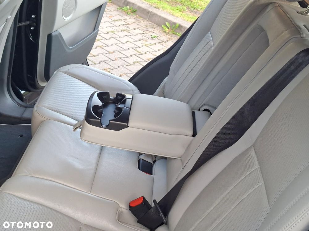 Land Rover Discovery Sport 2.0 TD4 SE - 13
