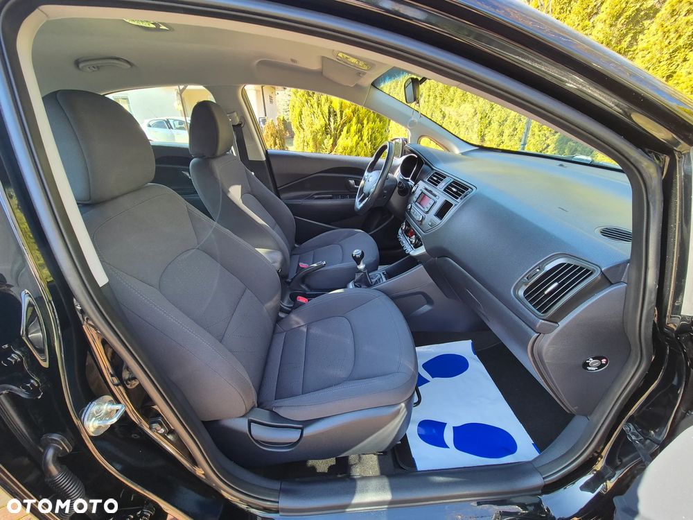 Kia Rio 1.2 Dream-Team Edition - 36
