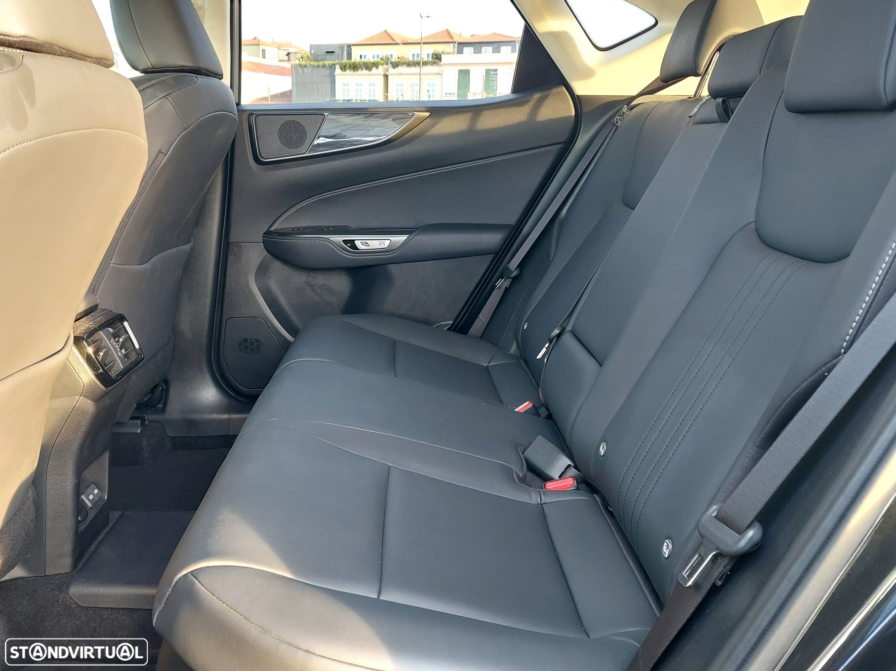 Lexus NX 450h+ - 13
