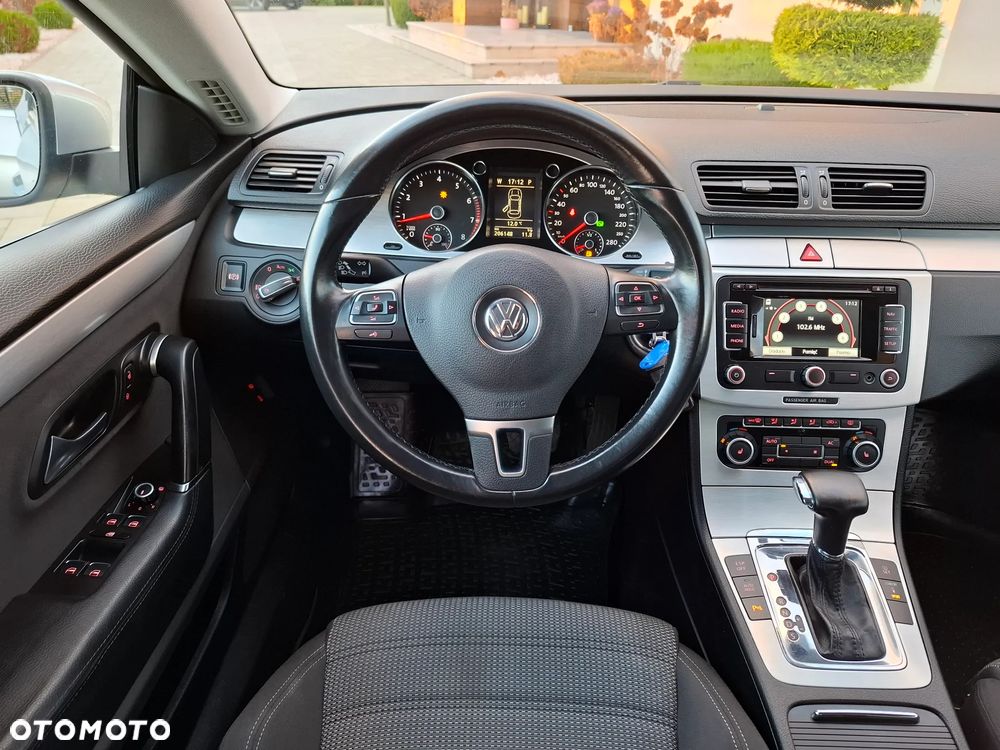 Volkswagen Passat CC 2.0 TSI DSG Exclusive - 32