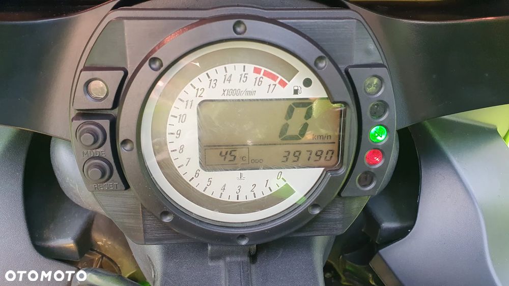 Kawasaki Ninja - 6