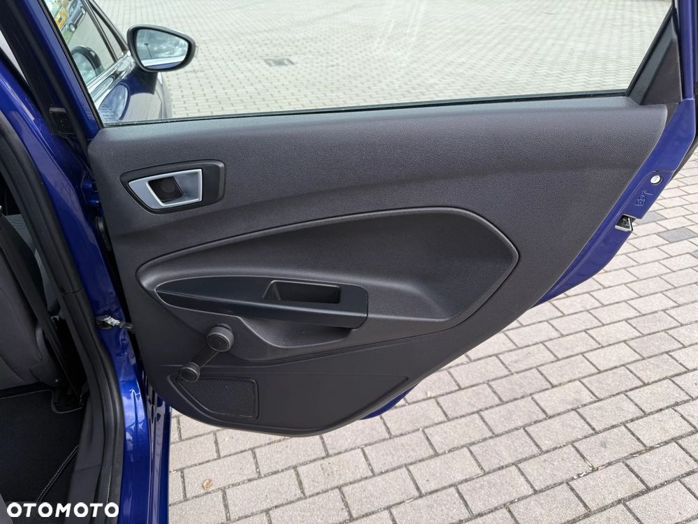 Ford Fiesta 1.0 EcoBoost STart-Stop Titanium - 29