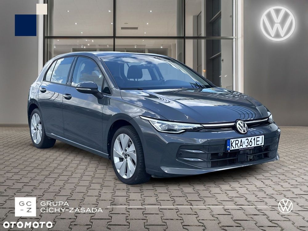 Volkswagen Golf - 8
