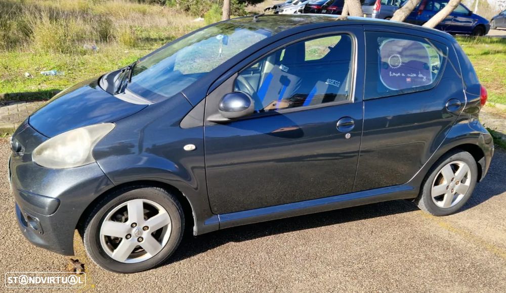 Toyota Aygo 1.0 + AC - 4