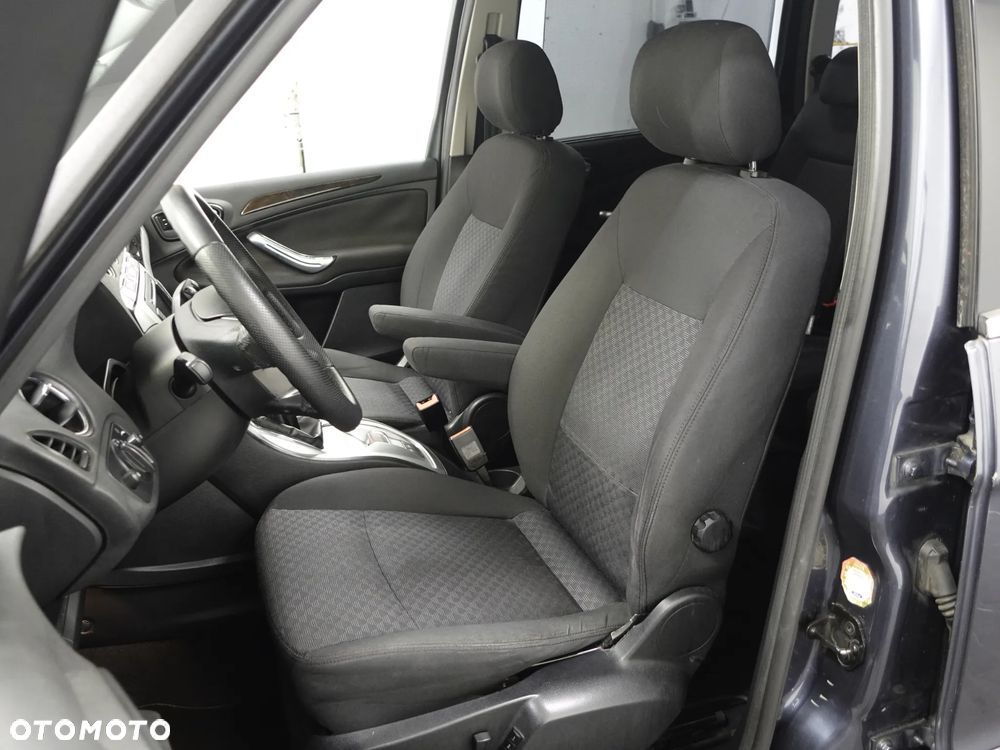 Ford Galaxy 2.0 TDCi Ghia - 20
