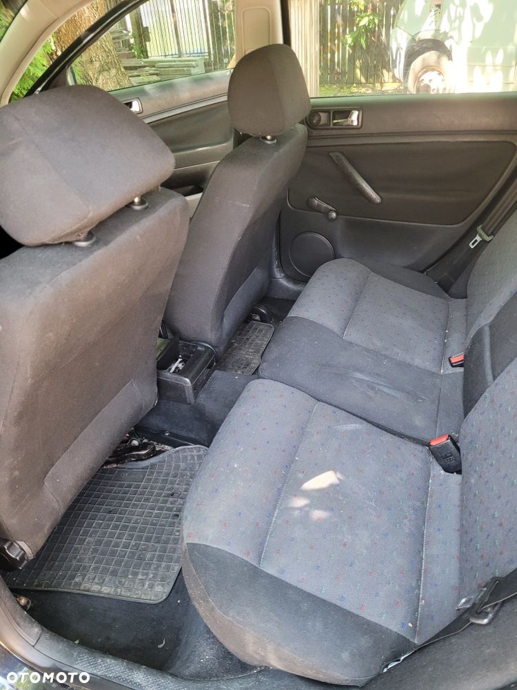 Volkswagen Passat - 8