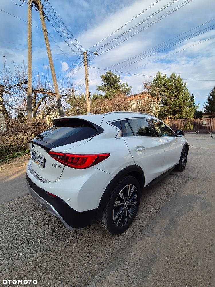 Infiniti QX30 - 5