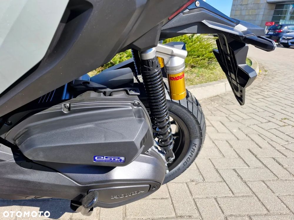 Honda ADV350 - 8
