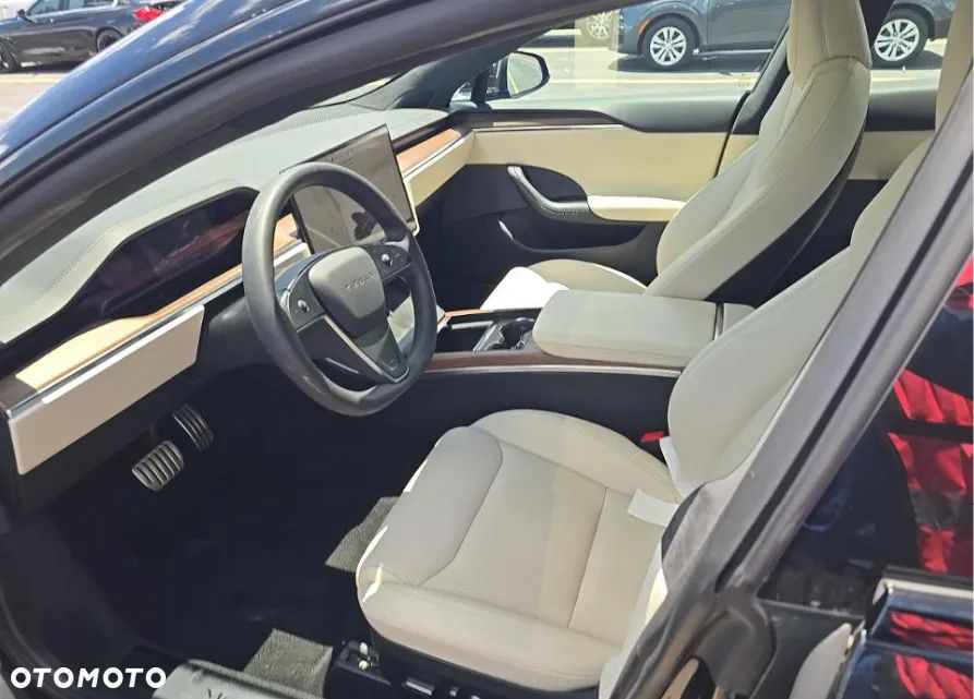 Tesla Model S AWD - 6
