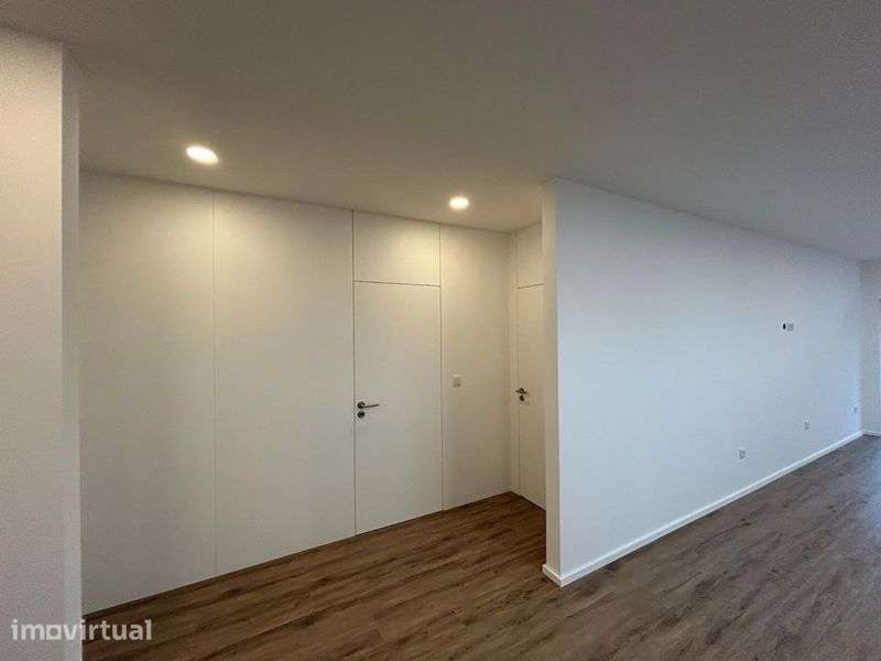 Arrenda-se Apartamento T3 - Grande imagem: 4/12